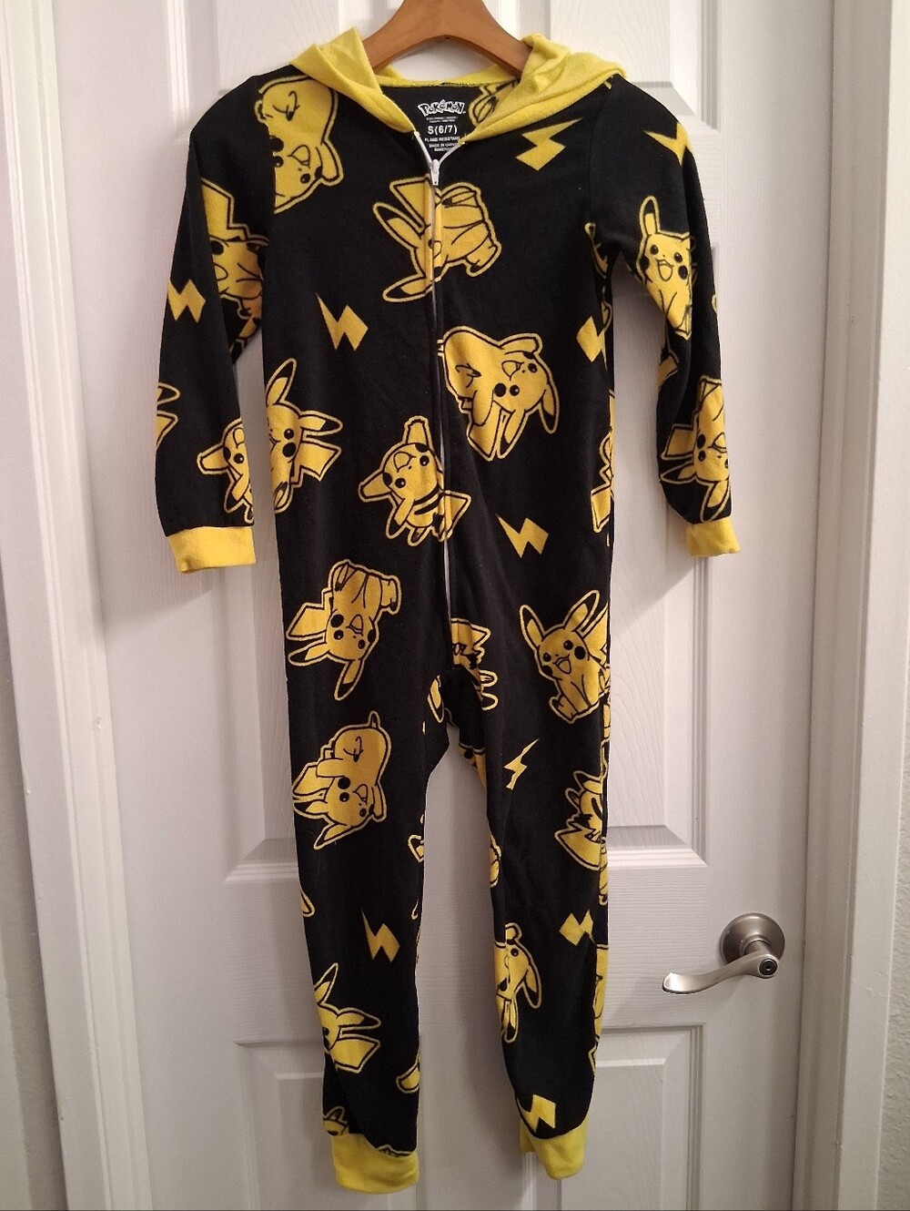 Pokemon Pikachu Fleece Hooded Pajamas Small
